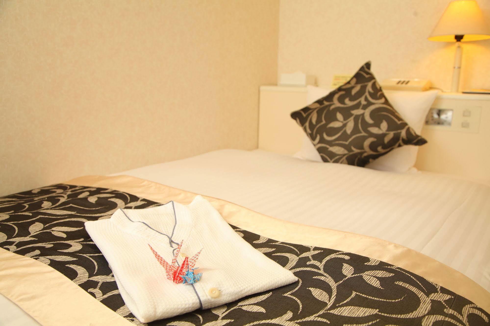 Hotel Chatelet Inn Киото Экстерьер фото